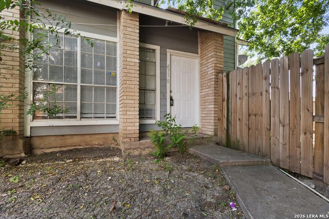 6710 WINDSOR HOLW, San Antonio, TX 78239