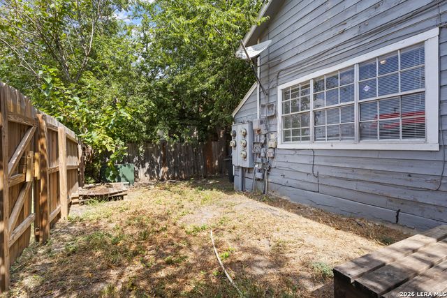 6710 WINDSOR HOLW, San Antonio, TX 78239