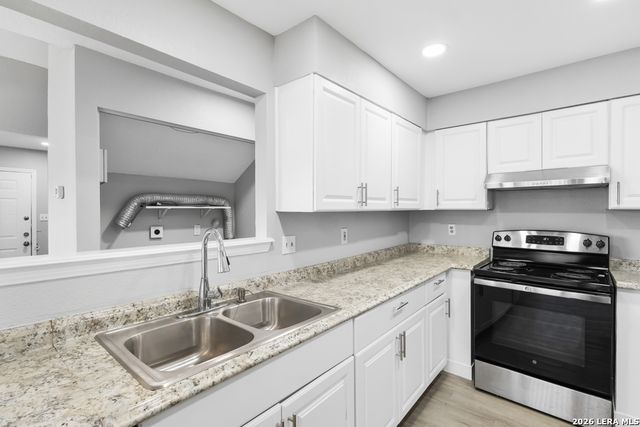 6710 WINDSOR HOLW, San Antonio, TX 78239