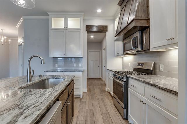 17749 Macarthur Park Road, Edmond, OK 73012