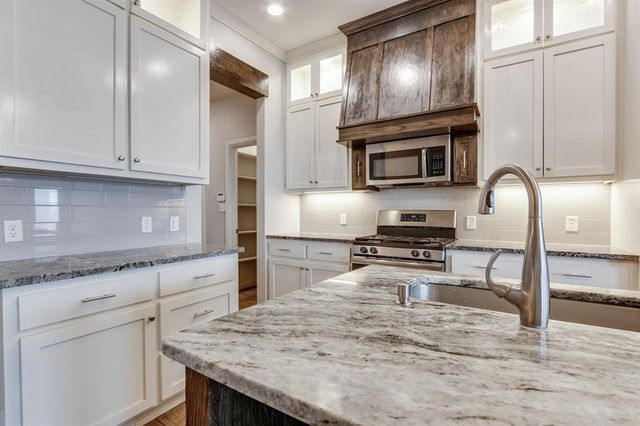 17749 Macarthur Park Road, Edmond, OK 73012