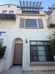 879 Michigan Boulevard B, Pasadena, CA 91107