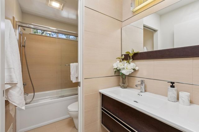 20210 La Paloma Avenue, Saratoga, CA 95070