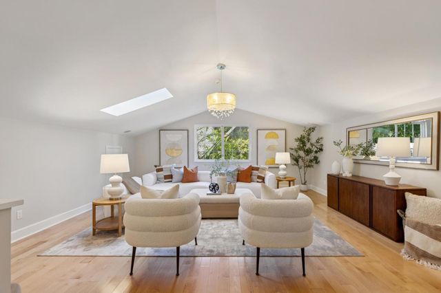 20210 La Paloma Avenue, Saratoga, CA 95070