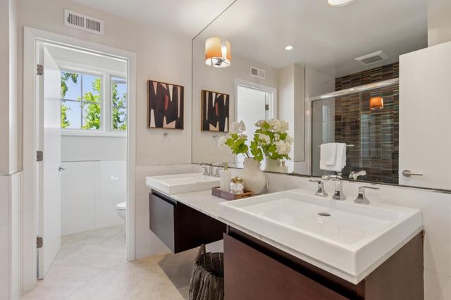 20210 La Paloma Avenue, Saratoga, CA 95070
