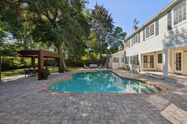 20210 La Paloma Avenue, Saratoga, CA 95070