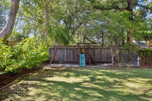 20210 La Paloma Avenue, Saratoga, CA 95070
