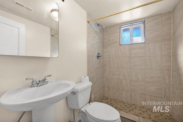 553 Quincy Street, Twin Falls, ID 83301