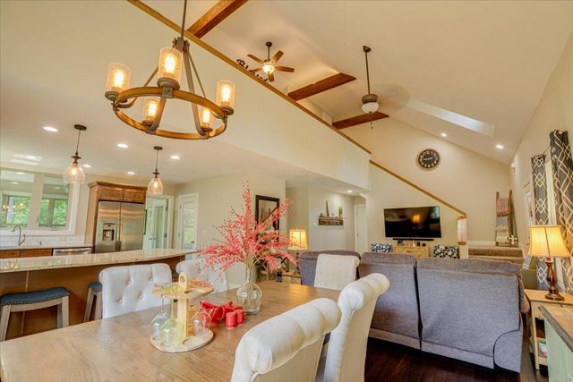 1069 Peace In Valley Road, Blue Eye, MO 65611