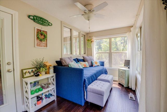 1069 Peace In Valley Road, Blue Eye, MO 65611