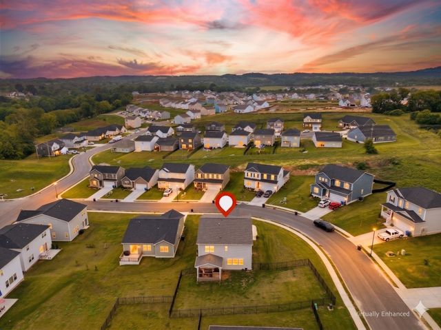 2982 Windstone Trl, Columbia, TN 38401