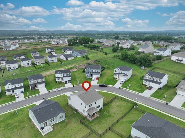 2982 Windstone Trl, Columbia, TN 38401
