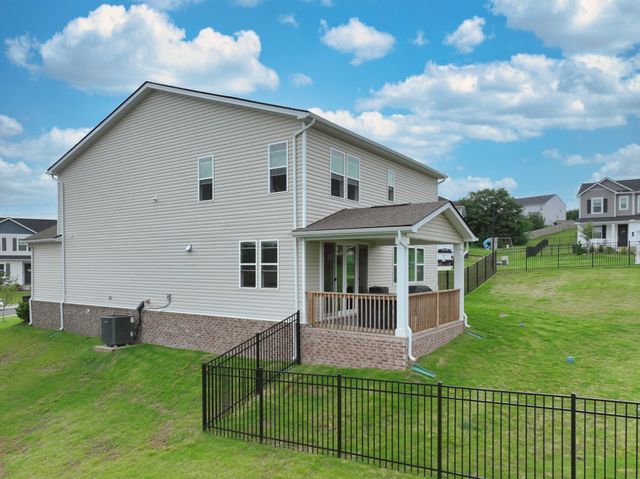 2982 Windstone Trl, Columbia, TN 38401