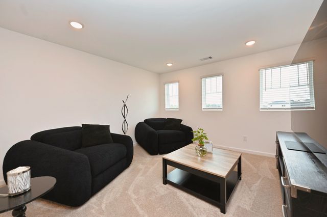 2982 Windstone Trl, Columbia, TN 38401