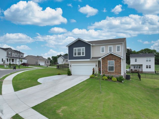 2982 Windstone Trl, Columbia, TN 38401