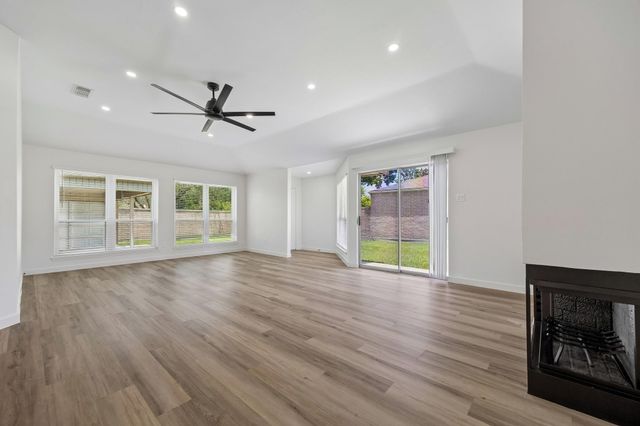 16123 Camino Del Sol Drive, Houston, TX 77083