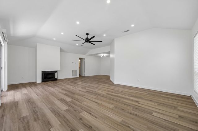 16123 Camino Del Sol Drive, Houston, TX 77083