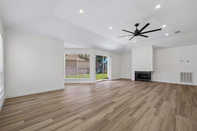 16123 Camino Del Sol Drive, Houston, TX 77083