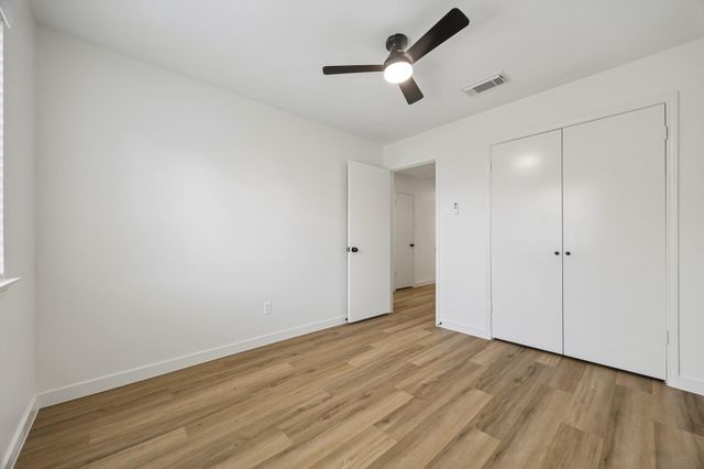 16123 Camino Del Sol Drive, Houston, TX 77083