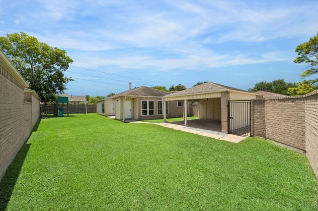 16123 Camino Del Sol Drive, Houston, TX 77083