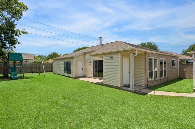 16123 Camino Del Sol Drive, Houston, TX 77083