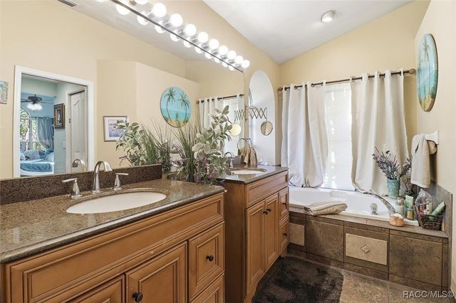 10 Statice Court, Homosassa, FL 34446