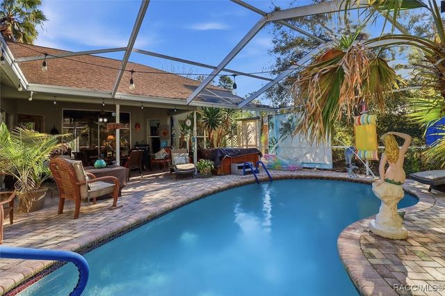 10 Statice Court, Homosassa, FL 34446