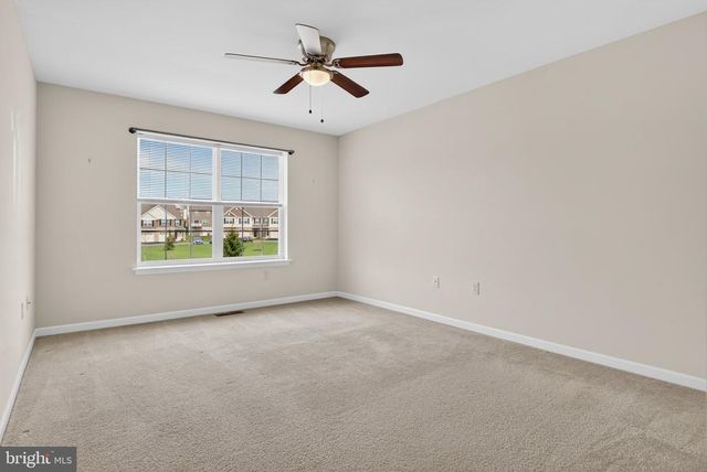 1772 FAIRBANK LN, Mechanicsburg, PA 17055