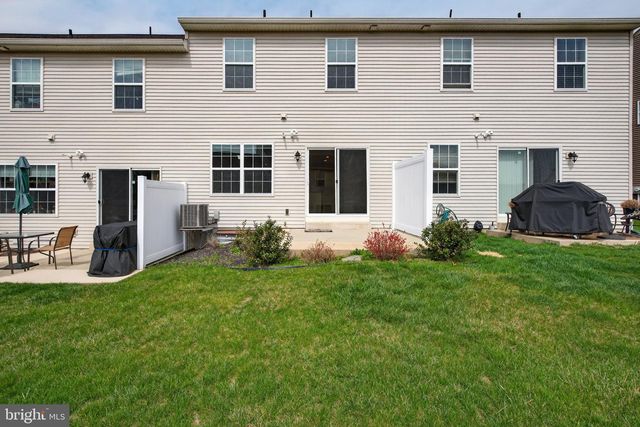 1772 FAIRBANK LN, Mechanicsburg, PA 17055