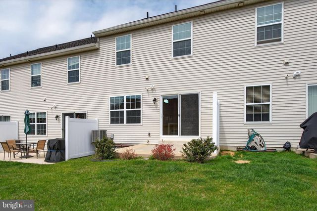 1772 FAIRBANK LN, Mechanicsburg, PA 17055