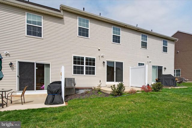 1772 FAIRBANK LN, Mechanicsburg, PA 17055