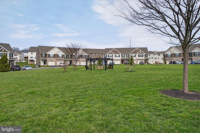 1772 FAIRBANK LN, Mechanicsburg, PA 17055