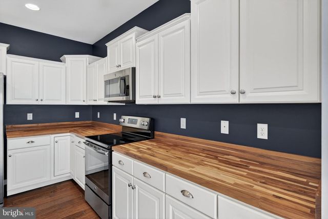 1772 FAIRBANK LN, Mechanicsburg, PA 17055