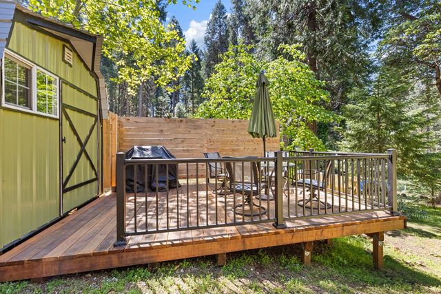 2906 Marilyn Dr, Pollock Pines, CA 95726