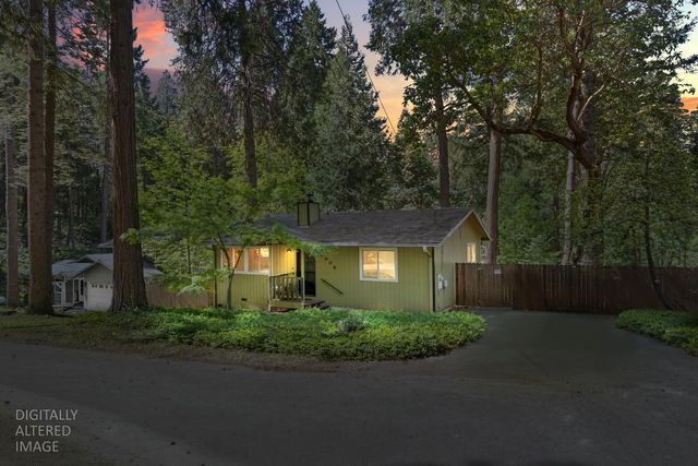 2906 Marilyn Dr, Pollock Pines, CA 95726