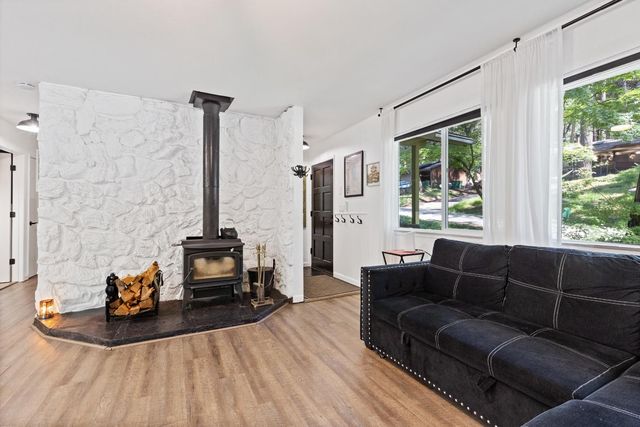 2906 Marilyn Dr, Pollock Pines, CA 95726