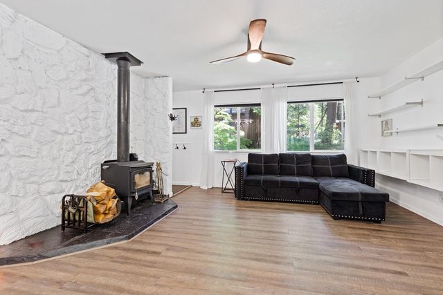 2906 Marilyn Dr, Pollock Pines, CA 95726