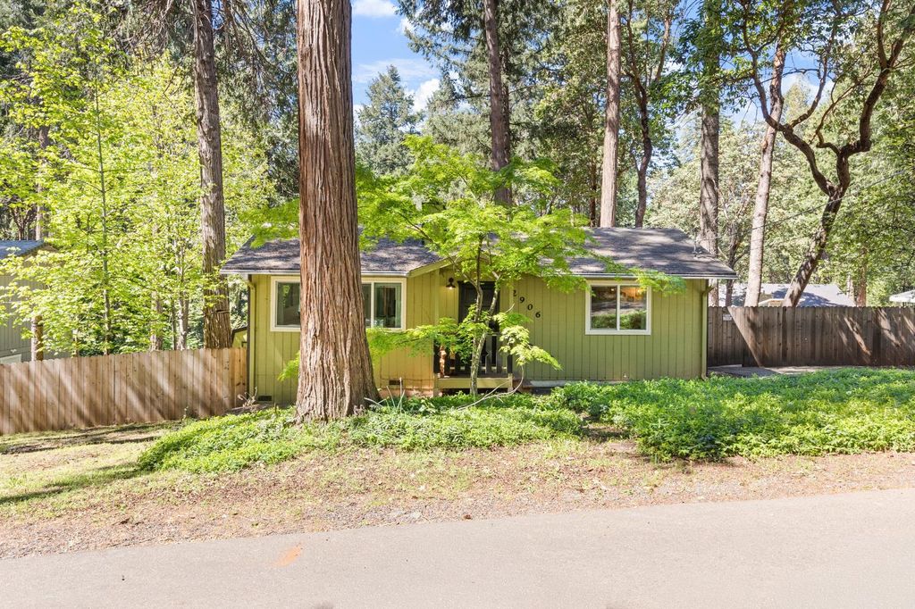 2906 Marilyn Dr, Pollock Pines, CA 95726