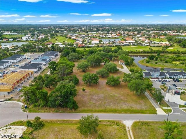 2900 Curry LN, Nokomis, FL 34275