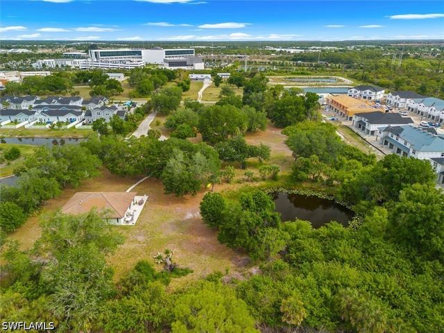 2900 Curry LN, Nokomis, FL 34275