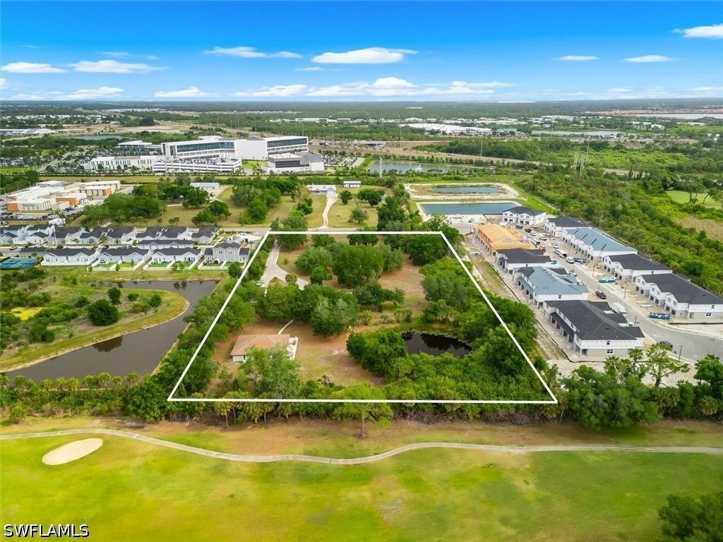 2900 Curry LN, Nokomis, FL 34275