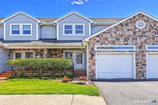 102 Lantern Court 102, Clinton, CT 06413