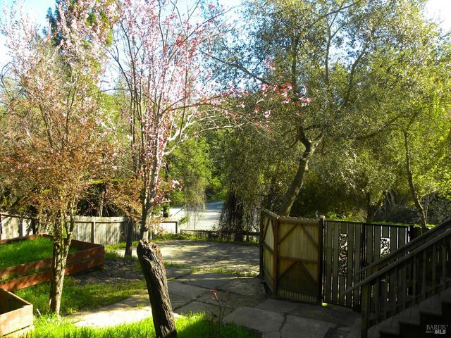 8260 Trenton Rd, Forestville, CA 95436