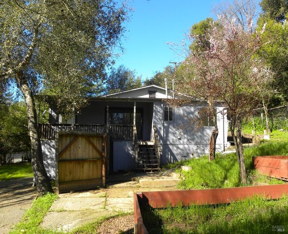 8260 Trenton Rd, Forestville, CA 95436