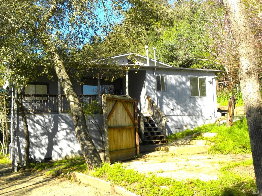 8260 Trenton Rd, Forestville, CA 95436