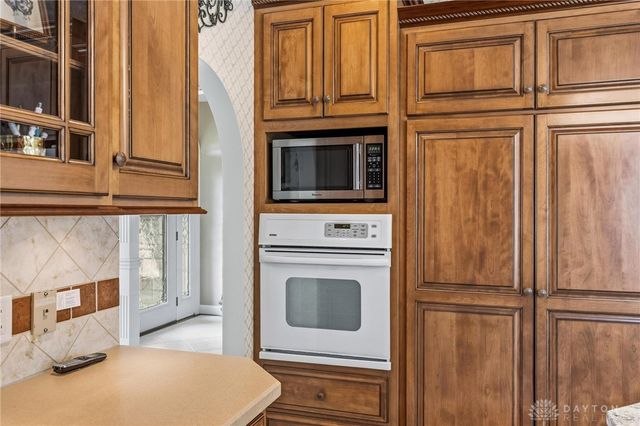 999 Brookwood Drive, Troy, OH 45373