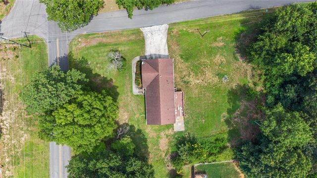 5 Ridgedale Drive SE, Silver Creek, GA 30173