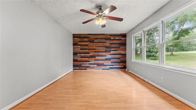 5 Ridgedale Drive SE, Silver Creek, GA 30173
