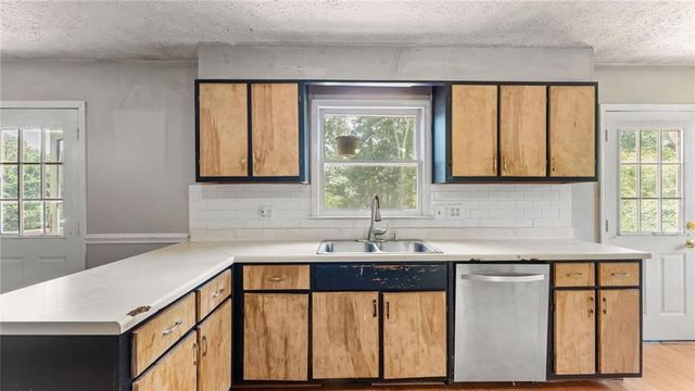 5 Ridgedale Drive SE, Silver Creek, GA 30173