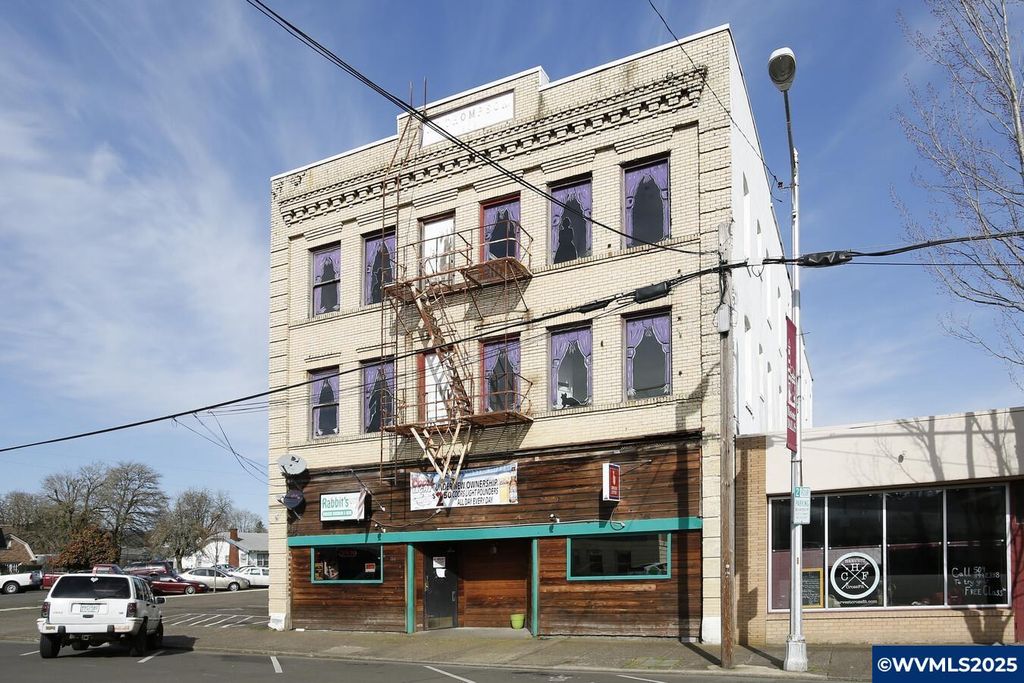 186 SW court St, Dallas, OR 97338